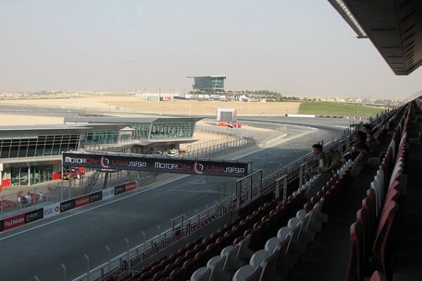 Haupttribne Start- und Zielgerade Dubai Autodrome