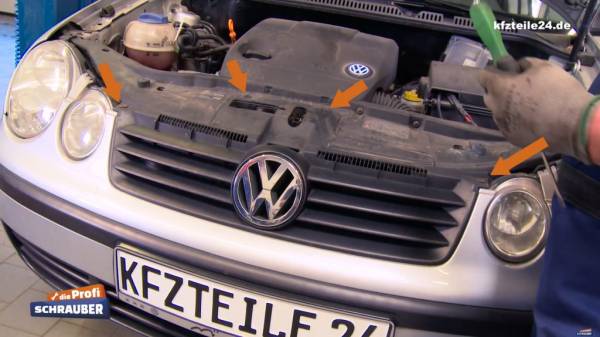 Khlergrill eines VW Polo