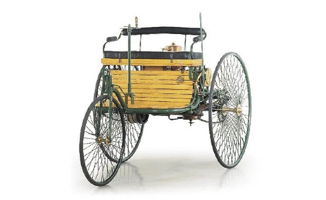 Mit dem Benz Patent-Motorwagen Nummer 1 nahm alles seinen Anfang. Mit dem Benz Patent-Motorwagen Nummer 1 nahm alles seinen Anfang.