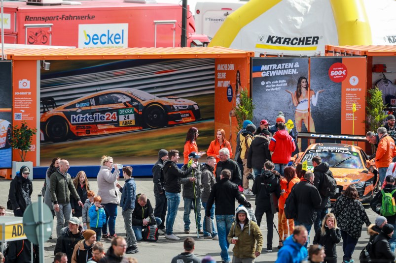 Auch an unserem Stand war jede Menge los. Es gab schließlich auch was zu gewinnen. kfzteile24 Container in Oschersleben 2017