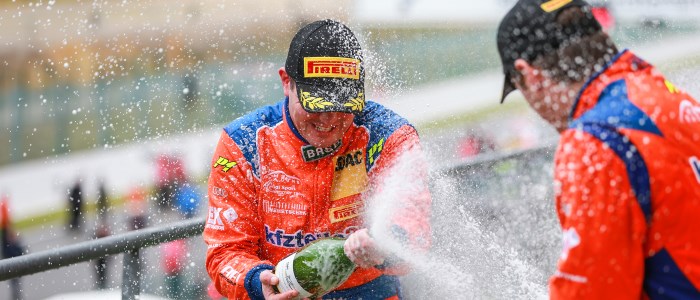 Freuen Sie sich auf packende Duelle im Free-TV auf SPORT1. ADAC GT Masters