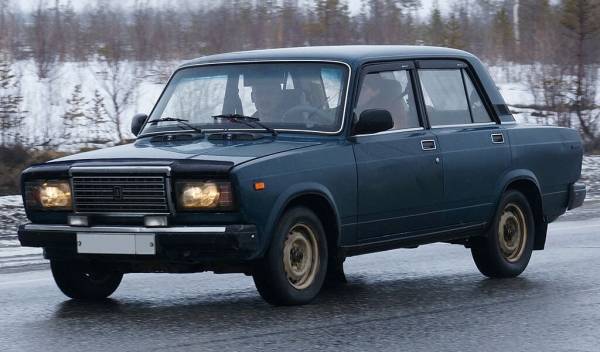 meistverkaufte Autos Platz 10: Lada Nova