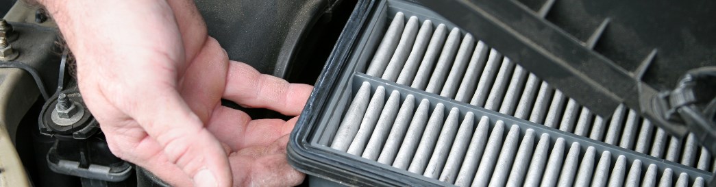 Luftfilter schützen Motor und Sensoren. Luftfilter eines Autos