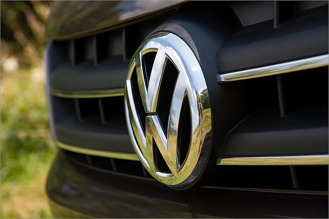 Autos deutscher Hersteller sind in Deutschland meist etwas teuer als vergleichbare Wagen aus dem Ausland.
