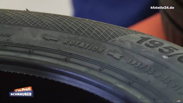 Achten Sie auf die richtige Laufrichtung des Reifens, damit dieser genügend Grip aufbauen kann. Achten Sie auf die richtige Laufrichtung des Reifens, damit dieser genügend Grip aufbauen kann.